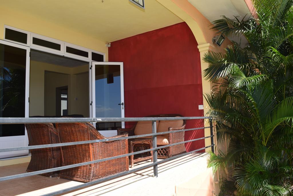 Baywatch Apartment La Gaulette Esterno foto