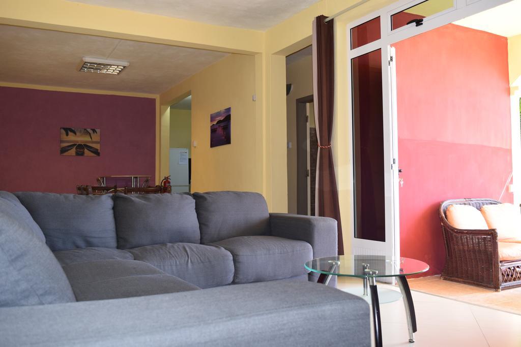 Baywatch Apartment La Gaulette Esterno foto